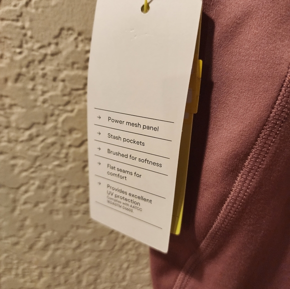 All in Motion Ultra Highrise Crop Yoga Pants Womens XS Rose Ruched Hem 2 Pockets - Picture 5 of 9